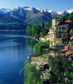 bluepueblo:  Lake Como, Italy  photo by