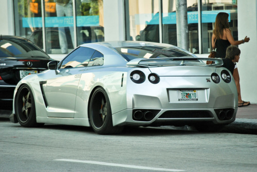 EYE CATCHER