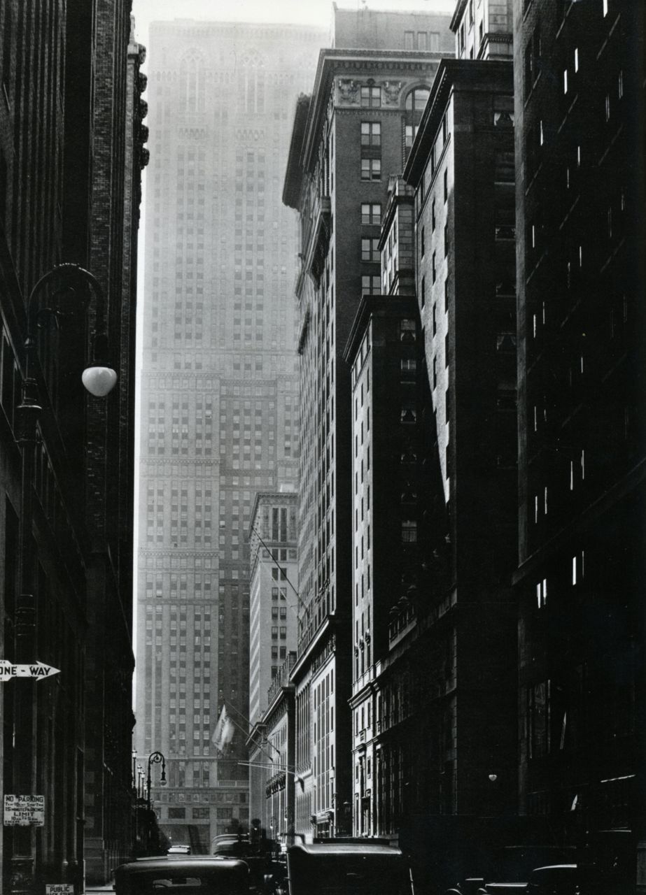 liquidnight:  Berenice Abbott Vanderbilt Avenue Looking south from 47th Street, October