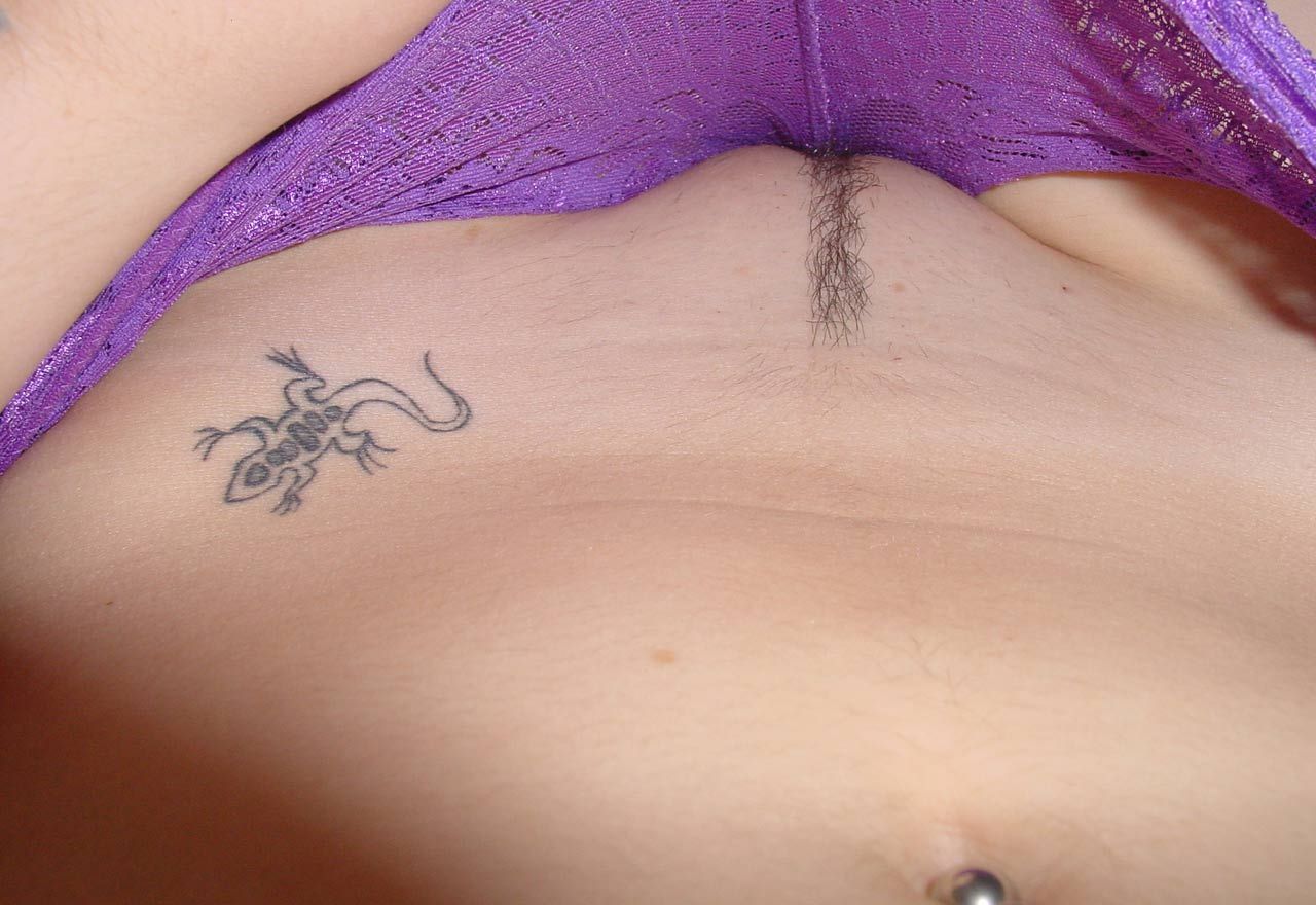 Amateur landing strip pussy creampie