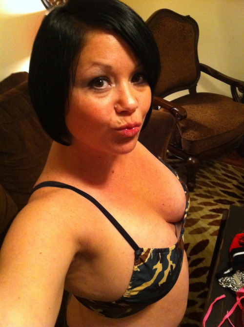 imjustjodie:  Back to work, leave me love in my inbox! 