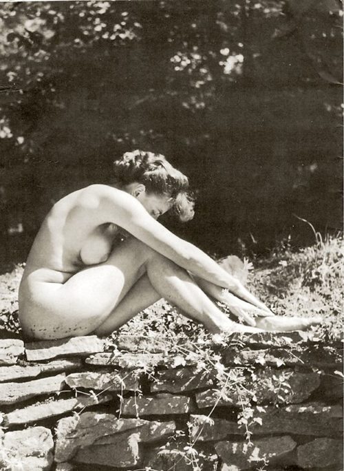 http://nudevintage.tumblr.com/post/12894565250