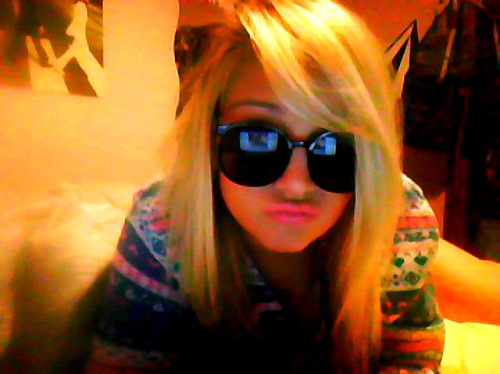 allisonbb:  dollar store shades 8) 