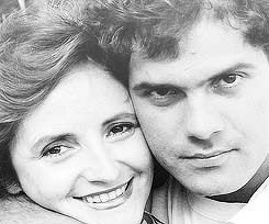  Perto do meio-dia, Cazuza me chamou e disse:    –Mamãe, estou morrendo…  