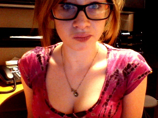 paintmeup-g-o-l-d-e-n:  I don’t know what I’d do without my glasses. 