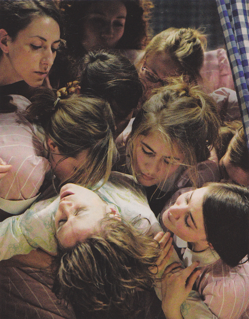 yespleasemeplease:  ravingrachel:  best sleepover ever?  yes^ 