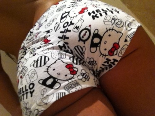 ilovewomenido:  Shop 21 Shades - http://www.21-shades.com/ Download “I Go So Hard” - http://bit.ly/TA66ac