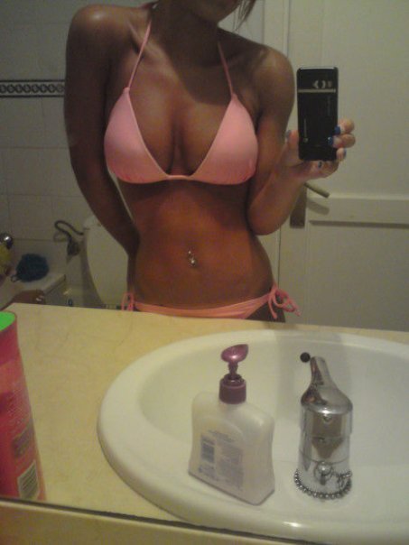 nopornhere:  Bikini Self Shot