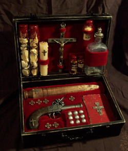 fuckyeahitchywitch:  (via All sizes | Vampire_Hunter_Kit_Interior_by_JasonMcKittrick