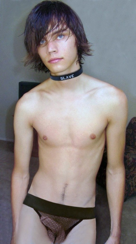circnation:  Very cute. homosexual-obsessions:  greenmandruid:  I need a slave like