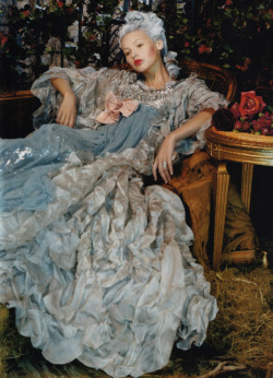 hautekills:  Mona Johanneson by Juan Gatti / Vogue España 