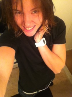 lesbianswholooklikeumlesbians:  The name’s Meg..And I wish I had a fun accent!! I love meeting new people :)