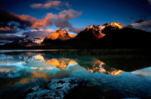 llbwwb:  Golden Mountaintops (via Smashing Picture)