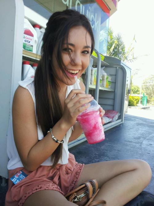 f-a-n-t-a-s-y-y:   looklike-barbie:  CLICK HERE FOR A GOOD HIPSTER BLOG(:  