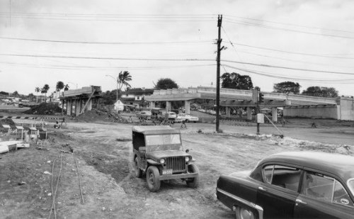 Construction of Keeaumoku Street overpass, 1960.