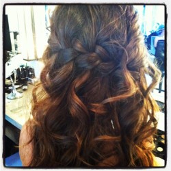 justaroundtheriver-bend:  Prom hairstyle?