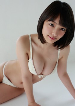 prettyred88:  安藤遥(20)