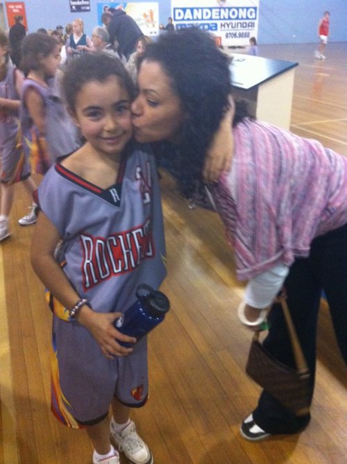 clockworkindy:  kagamiyoshida:  tkillla:  istanforchryga:  crashintome94:  dollfacealyx3:    smok-er: See the little girl on the left? That is my little sister. She is 9 years old & is in the 3rd grade we don’t live together so last night she called