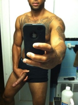 nudeselfshots-blackmen.tumblr.com post 16509817641