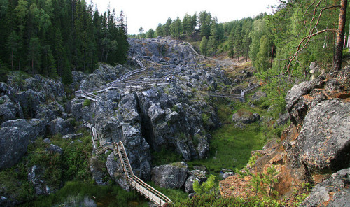 photo by photographer Hans Wessberg on Flickr.Döda Fallet (The dead waterfall) is an extinct whitewa