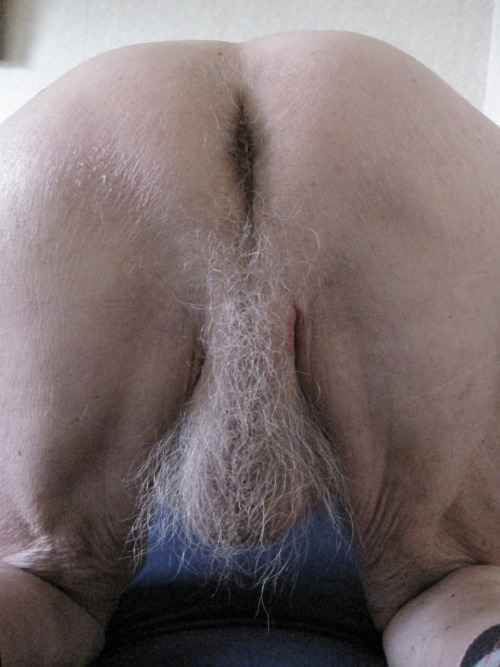 http://senioretgay2.tumblr.com/post/15352982494