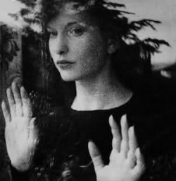 nooneknowswhatliesahead:  Maya Deren - Meches