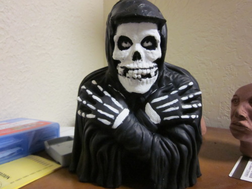 Since we’re on everyone’s favorite horror punk band THE MISFITS, This is a fiend bust Daniel Madden (fellow peer) did here at the school. It’s the first pull from the mold which I painted. Come to find out on saturday a female friend
