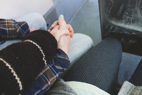 Junto a mim.