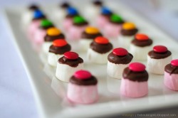  @AdorableBipolar   gastrogirl:  mini marshmallows