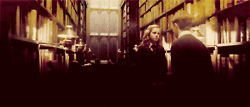  Eu batendo em um amigo :  Eu batendo no meu inimigo :  Eu batendo no meu amor :  By: Hermione Granger. 