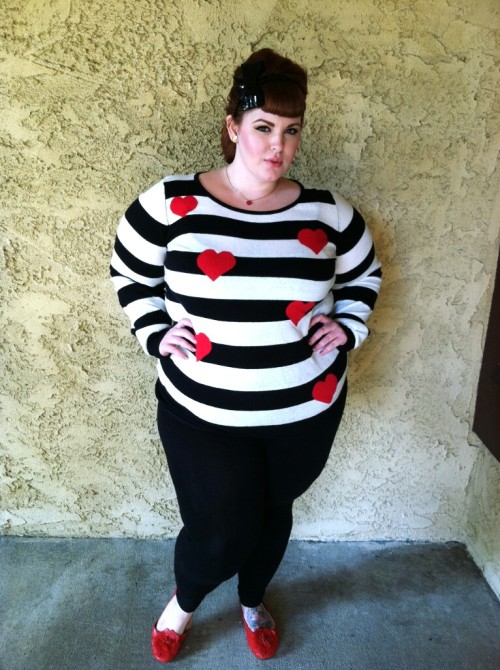 caitidee: chubbycartwheels: tessmunster: Wearin’ my heart on my shoulder today! Sweater: Forever 21