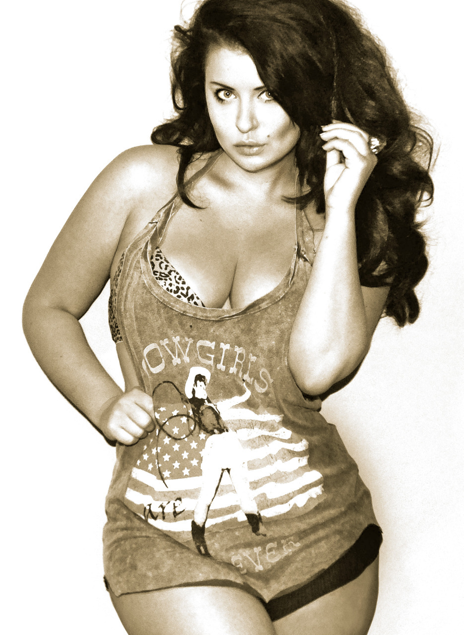 larachristina:  More cowgirls. 