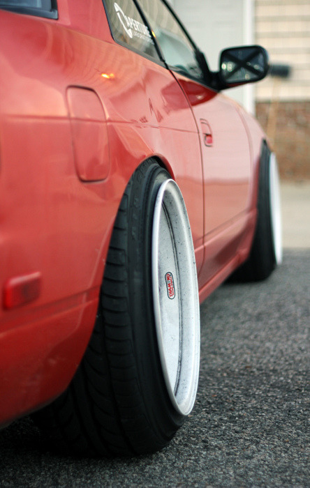jdmandtherest:  thebuenster:  trendytrace:  impromptu photo session this evening with my girl courtesy of Justin Wolfe  those rims on that car. /droool  (via imgTumble)