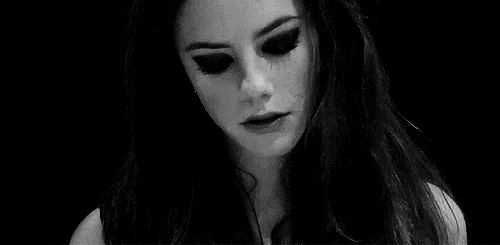 mycuteway:  Todos brincavam com ela [….] Mas ninguém gostou quando ela aprendeu a brincar. 