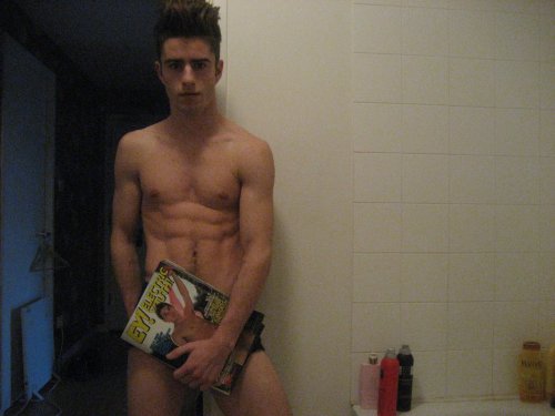 Mentira que este es Pelayo!!! DAMN!!!!