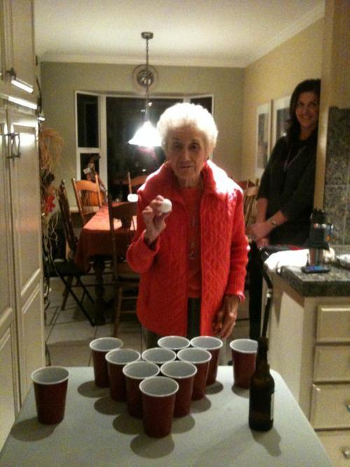 livelifebebrave:  drinkteastayclassy:  theclearlydope:  Thanksgiving got REAL.  oh