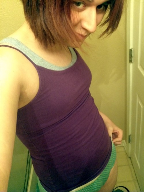 abandontheships:  Oh look, a breakdown of what I was wearing today, in layers. And then naked. Of course, normally the landing strip is better maintained. Oops. :x  This girl.  This girl.   I just.   There are no words.  Make me wet and d'aww all