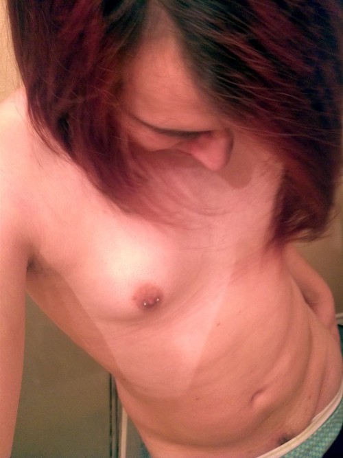 abandontheships:  Oh look, a breakdown of what I was wearing today, in layers. And then naked. Of course, normally the landing strip is better maintained. Oops. :x  This girl.  This girl.   I just.   There are no words.  Make me wet and d'aww all