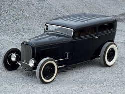 hellformotors:  1932 Ford Tudor 