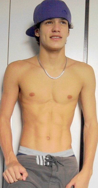 navyl0stb0y:   Follow the blog i reblogged this from, & the original poster, then follow me for soft AND hard stuff - CLICK HERE TO SUBMIT TO NAVYLOSTBOY    Click here and follow my backup blog!!! 