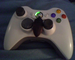 deadbart:  yes, im a cockroach yes i play videogames (:&lt;3 