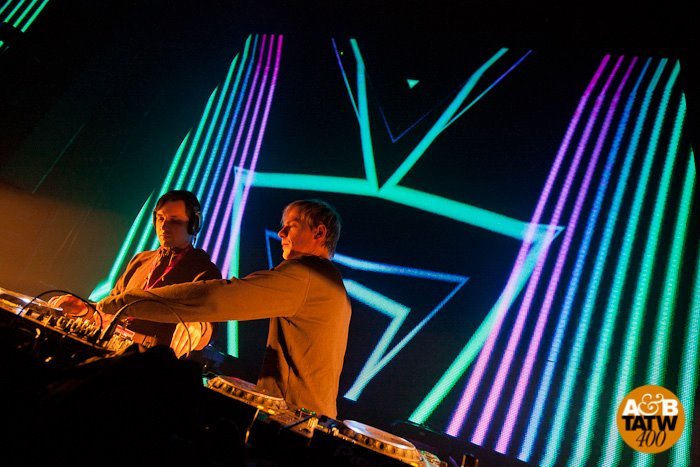 spaceefl0wer:  They’re so energetic live, I love me some K&amp;A. 
