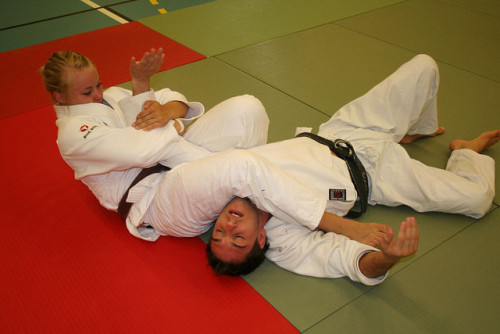 Porn photo Armlock on the national coach by Heidi RÃ¸nne