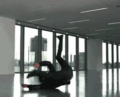 lifeandalltheotherbits:  I can so dance like that. Loljks I have two three left feet.