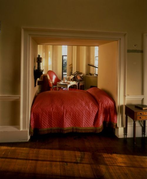 cuppa-darjeeling: foundingfatherfest: Thomas Jefferson’s alcove bed. Jefferson refused to do a