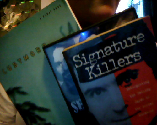 satan-just:  ramirezdahmerbundy:  morbid—fascination:   lust-mord: A KILLER GIVEAWAY Not really but hey, I promised a giveaway when I hit 100 followers so here it is.Pictured we have:Signature Killers by Robert D. Keppel Ph.D. It is a good read and
