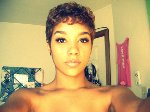 ultimatebeauties:  louiechantel.tumblr.com 