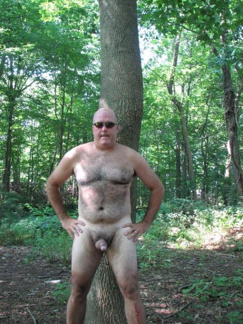 http://senioretgay2.tumblr.com/post/22435852080