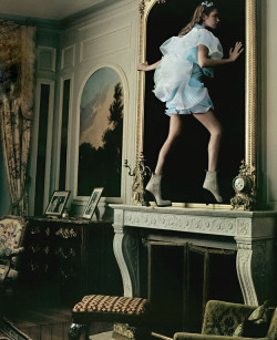 Natalia Vodianova by Annie Leibovitz for Vogue US December 2003