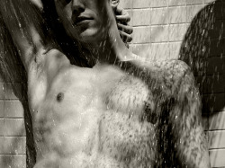     XANDER SHOWER 5 | photographer : landis smithers    